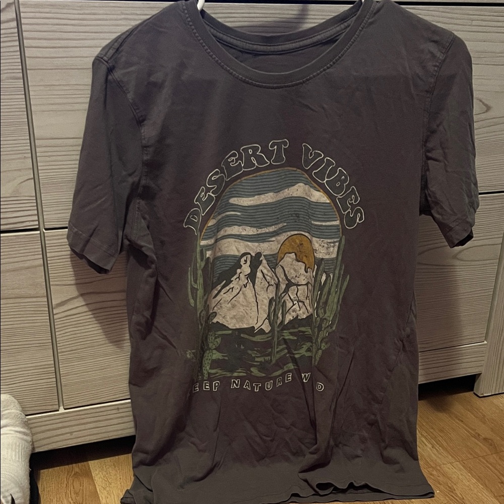 Desert Vibes Graphic T-Shirt